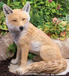 Gartenskulptur - sitzender Fuchs